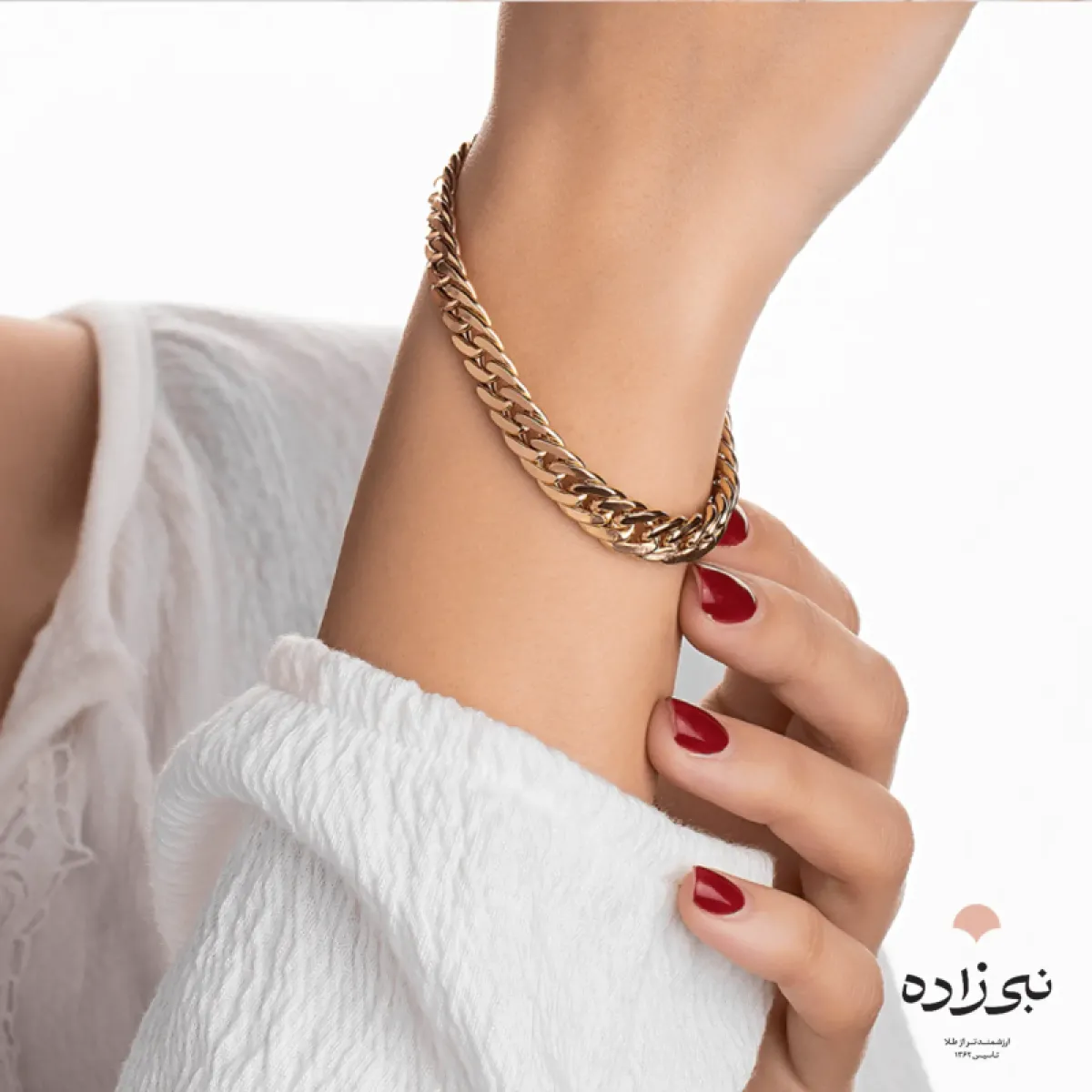 دستبند کارتیه کوبیده بافت چهار B153