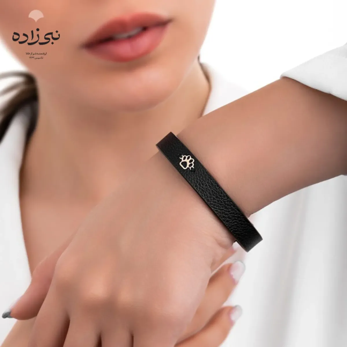 دستبند چرم پنجه طلا B050